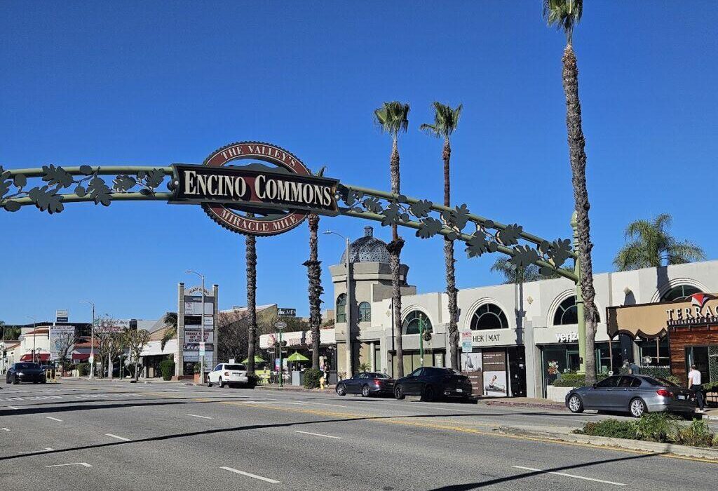 Encino Commons sign on Ventura Boulevard for a blog about top IT support companies in Encino, CA.