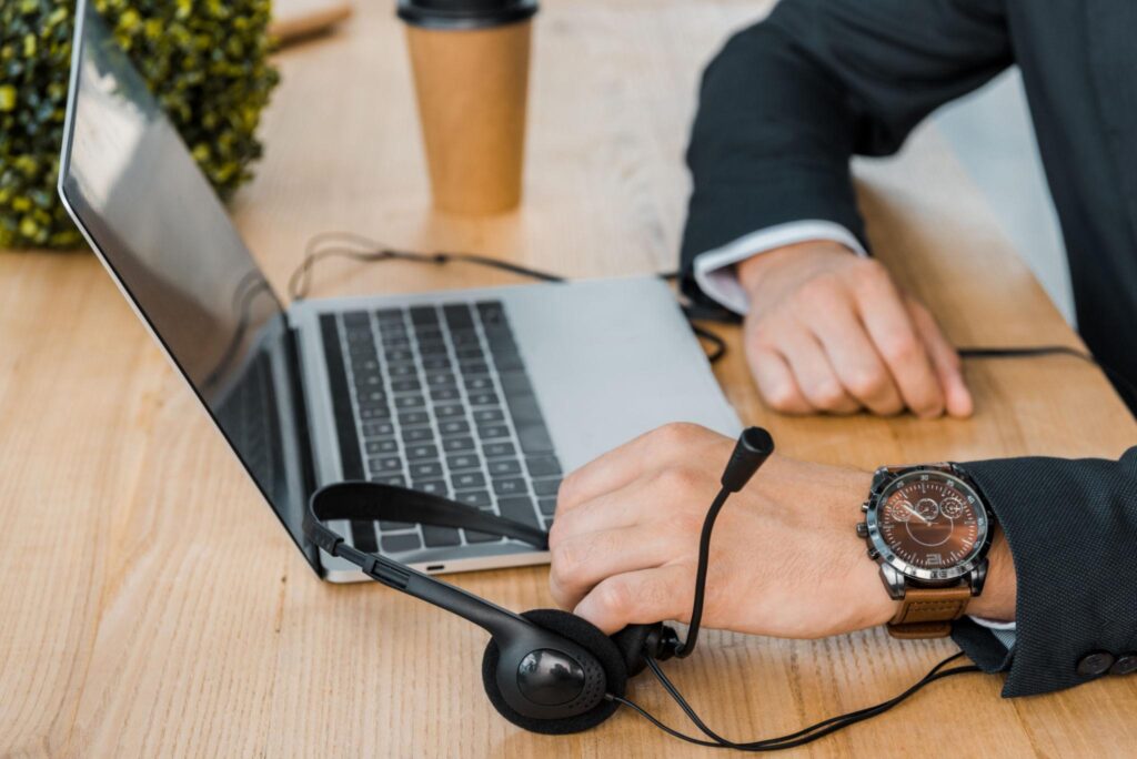 Managed IT services support desk with headset and laptop for Santa Monica businesses