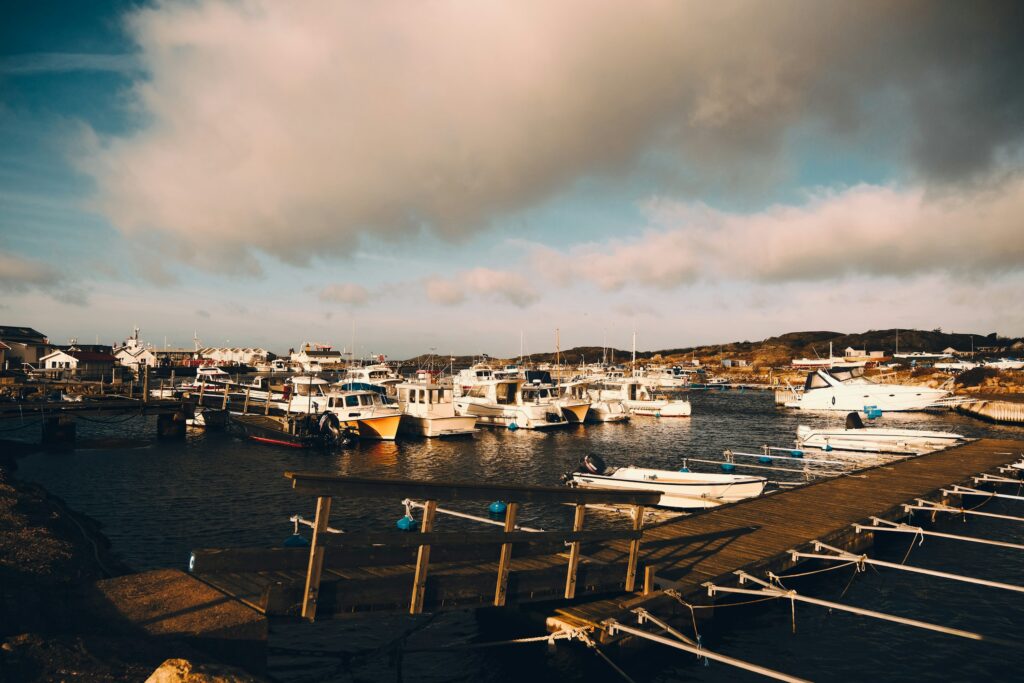 Harbor and boat docks representing Marina del Rey businesses looking for managed IT services, IT support, and secure technology planning