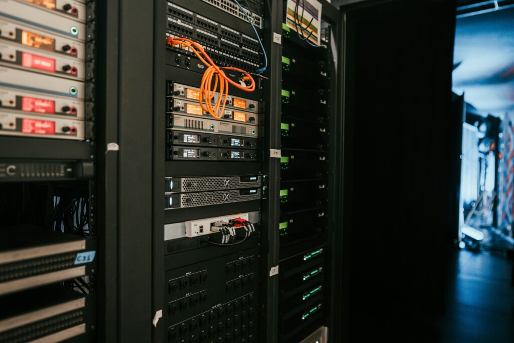 Server rack and network equipment supporting managed IT services for Manhattan Beach businesses