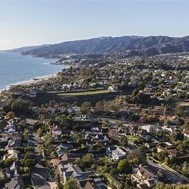 Aerial view of Pacific Palisades coastline and neighborhoods for managed IT services in Pacific Palisades CA